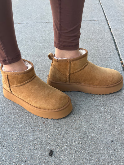 Breckenridge Mini Shearling Boots