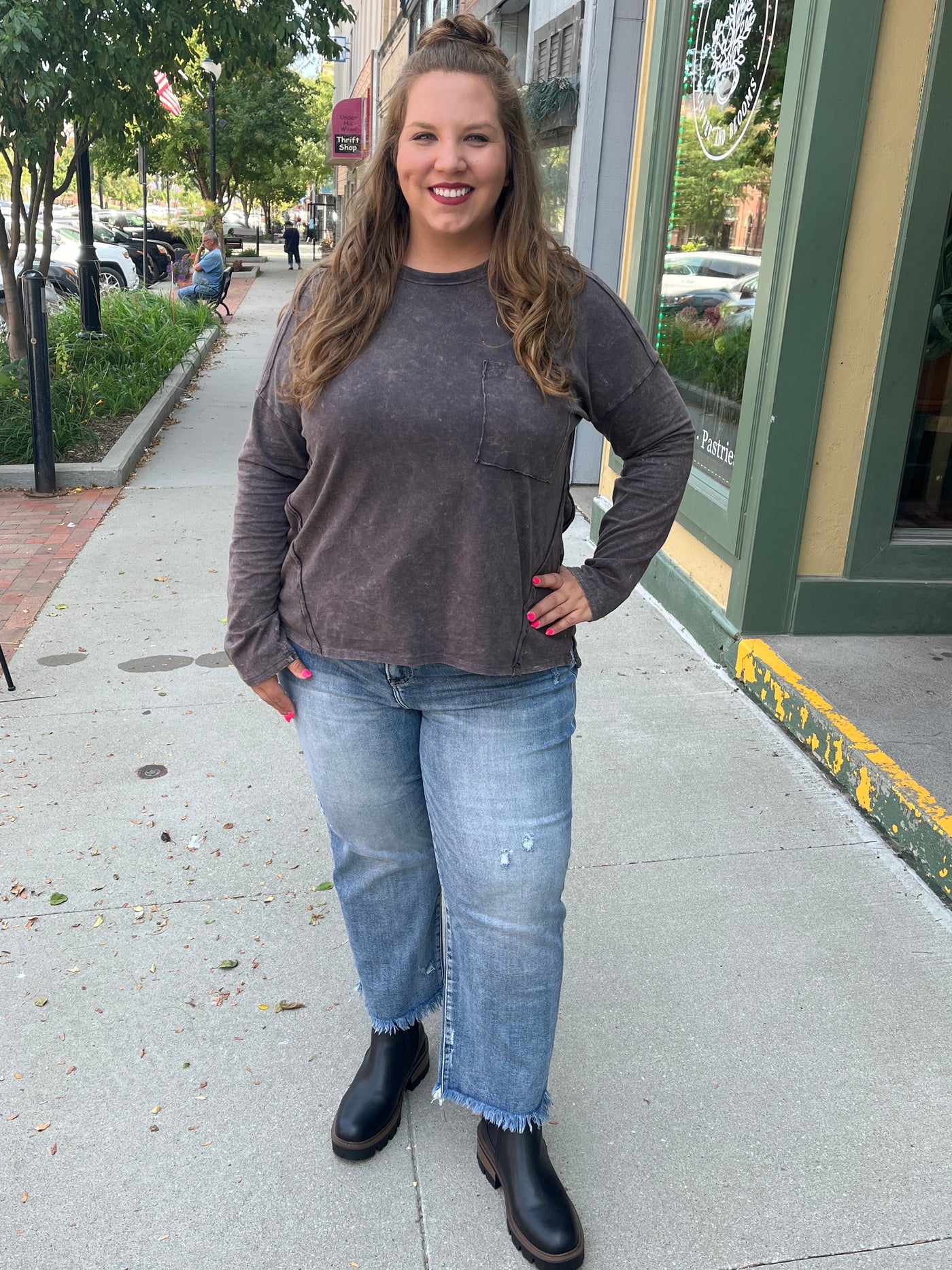Long Sleeve Pocket Tee - Curvy