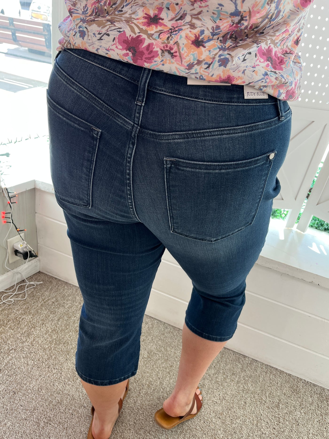 Judy Blue Dark Wash Capri