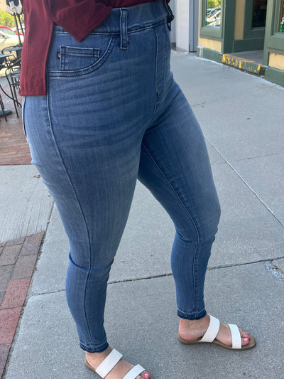 Judy Blue Pull On Skinny