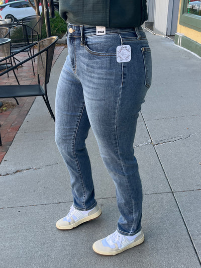 Judy Blue Classic Mid Rise
