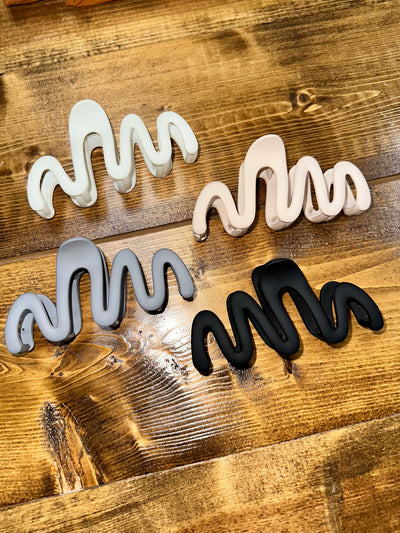 Wavy Claw Clip