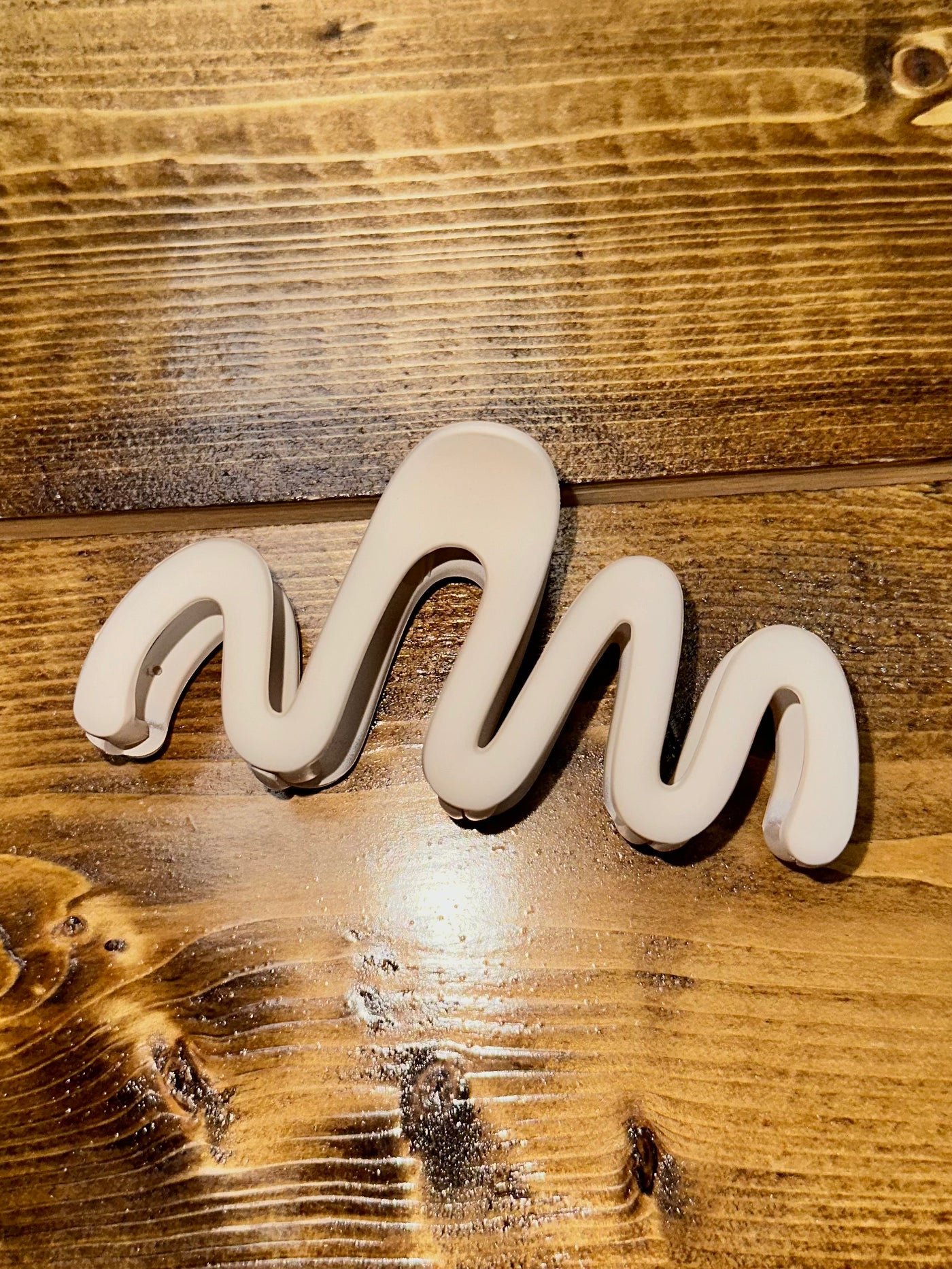 Wavy Claw Clip