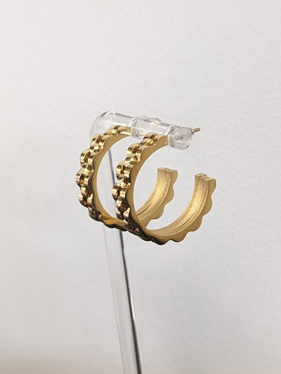Scalloped Hoop Earrings