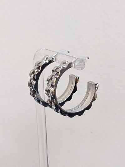 Scalloped Hoop Earrings