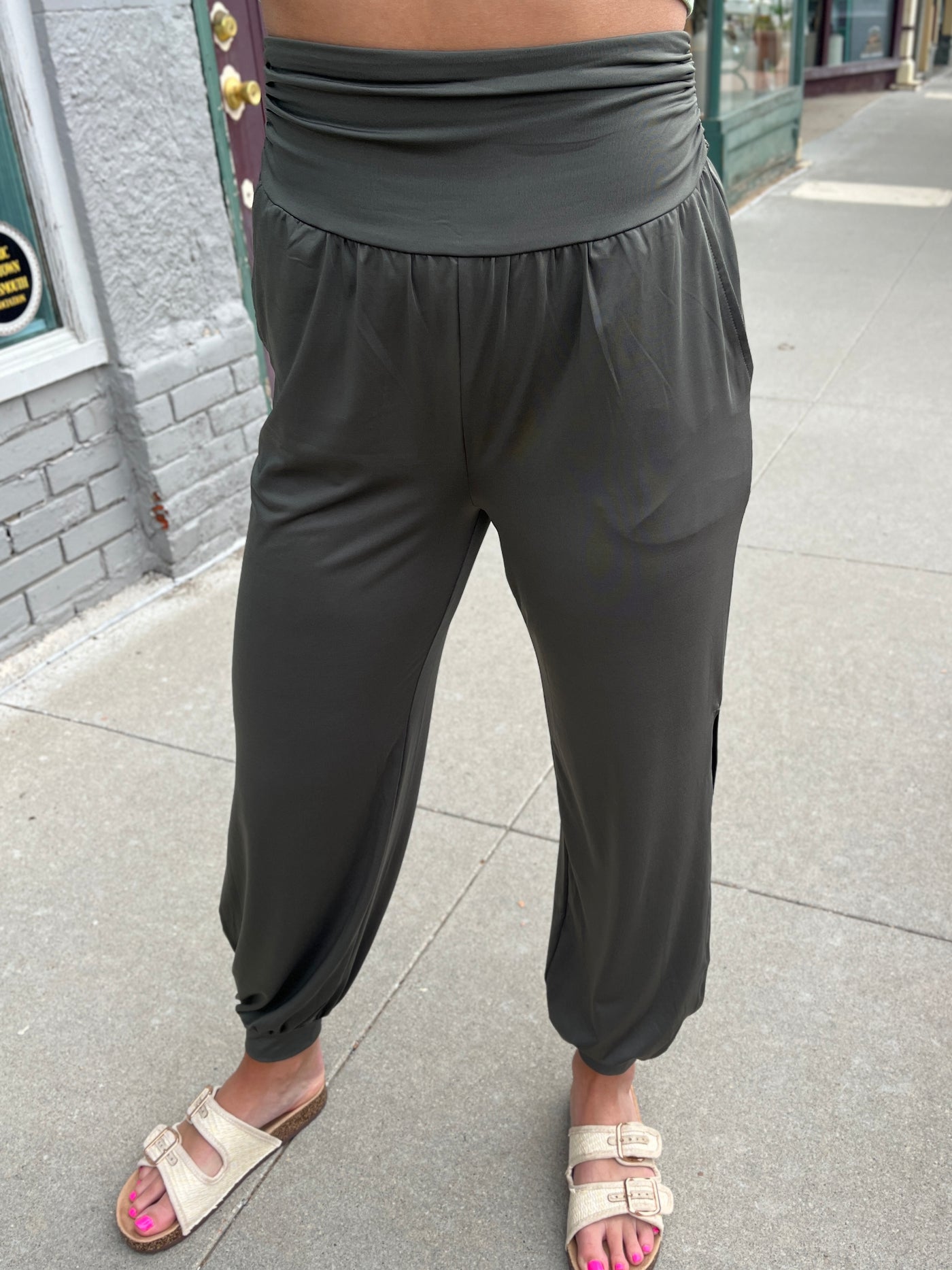 Harem Open Joggers